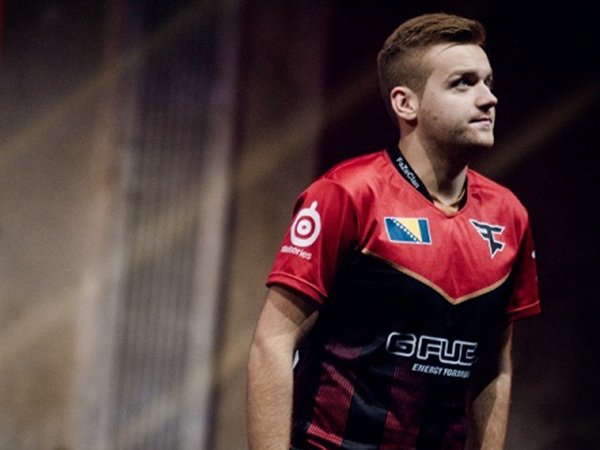 BLAST秋决2024：单方面碾压 FaZe 2-0淘汰Liquid